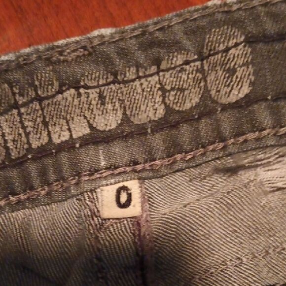 Distressed Blue Women's Jeans - Size: 0   (1081) - Picture 3 of 6